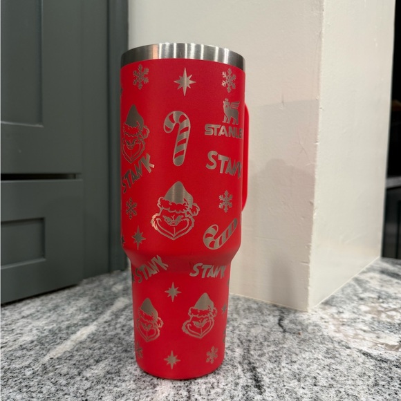 Stanley Grinch Red Tumbler RARE - Picture 2 of 9